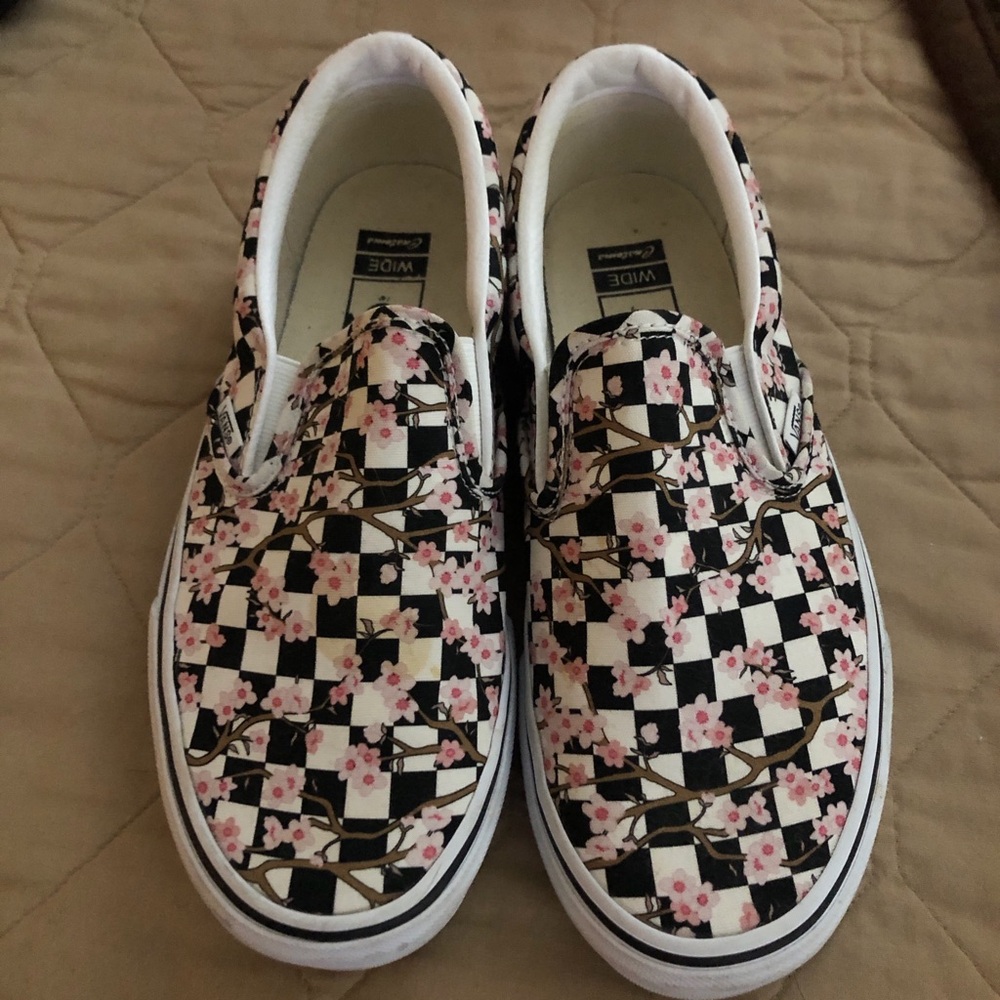 Unisex Vans Slip-On Checkerboard Floral Cherry Blossom Sneakers - M- 7.5 W- 9